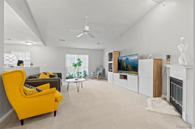 29675 Nottingham Circle, Livonia, MI 48152