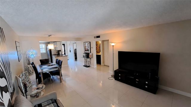201 178th Drive 209, Sunny Isles Beach, FL 33160