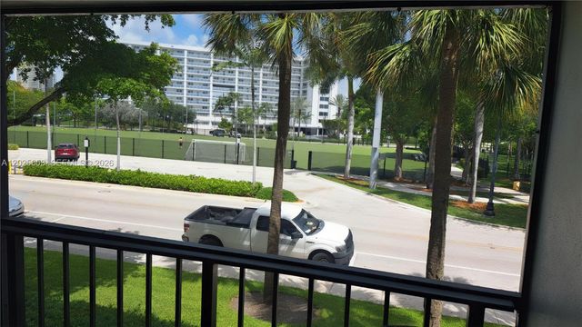 201 178th Drive 209, Sunny Isles Beach, FL 33160