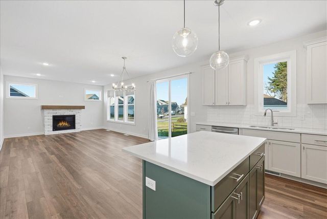 2990 Coventry Circle, River Falls, WI 54022