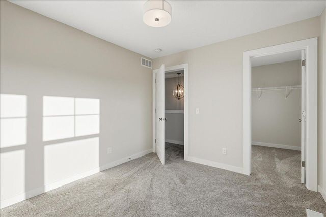 2990 Coventry Circle, River Falls, WI 54022