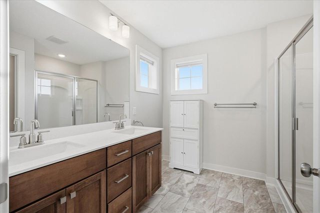 2990 Coventry Circle, River Falls, WI 54022