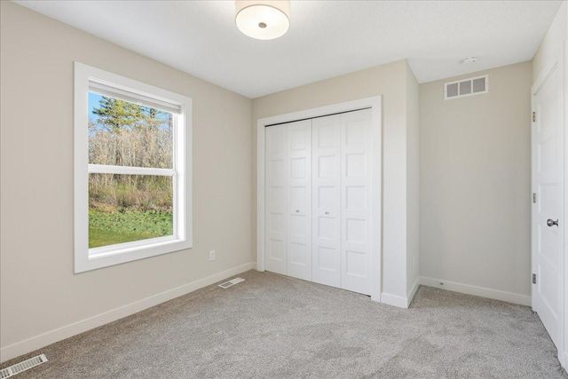 2990 Coventry Circle, River Falls, WI 54022