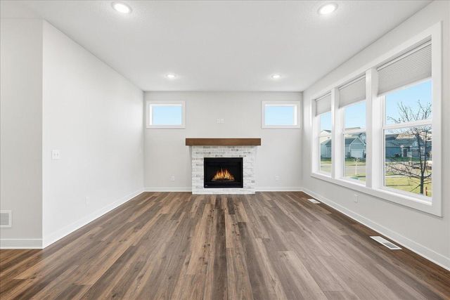 2990 Coventry Circle, River Falls, WI 54022