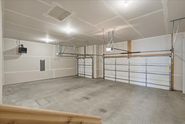 2990 Coventry Circle, River Falls, WI 54022