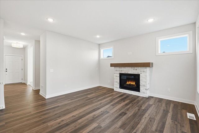 2990 Coventry Circle, River Falls, WI 54022