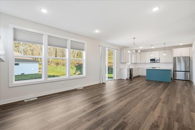 2990 Coventry Circle, River Falls, WI 54022