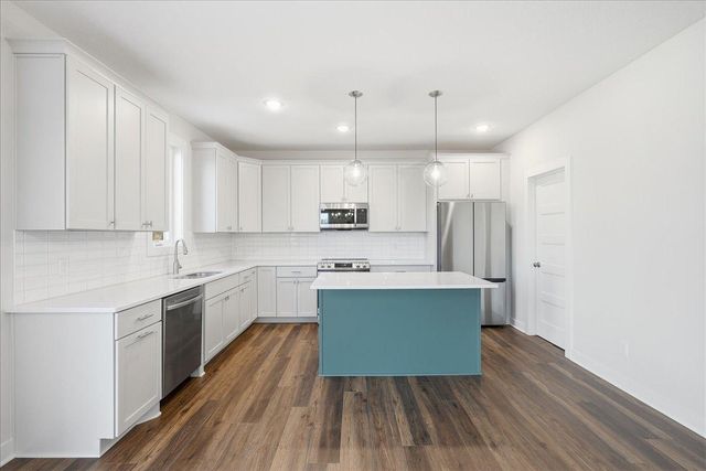 2990 Coventry Circle, River Falls, WI 54022