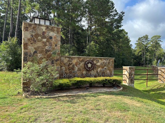 15223 Forest Grove Drive, Willis, TX 77378