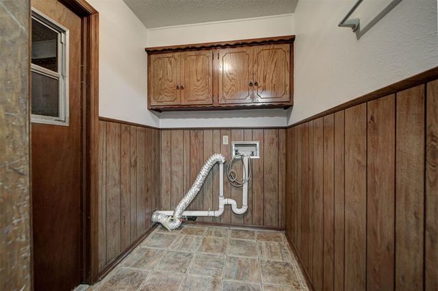 2408 S Jensen Avenue, El Reno, OK 73036