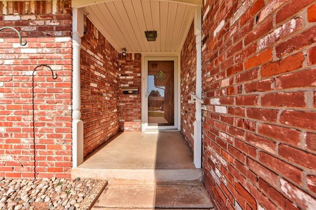 2408 S Jensen Avenue, El Reno, OK 73036