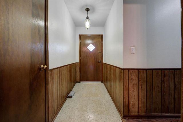 2408 S Jensen Avenue, El Reno, OK 73036