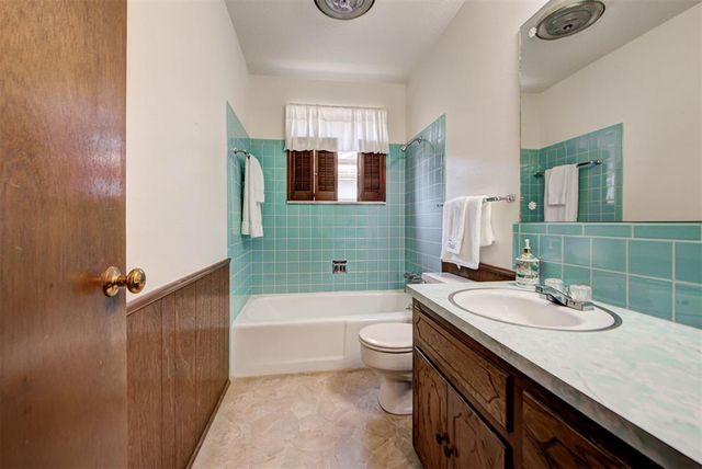 2408 S Jensen Avenue, El Reno, OK 73036
