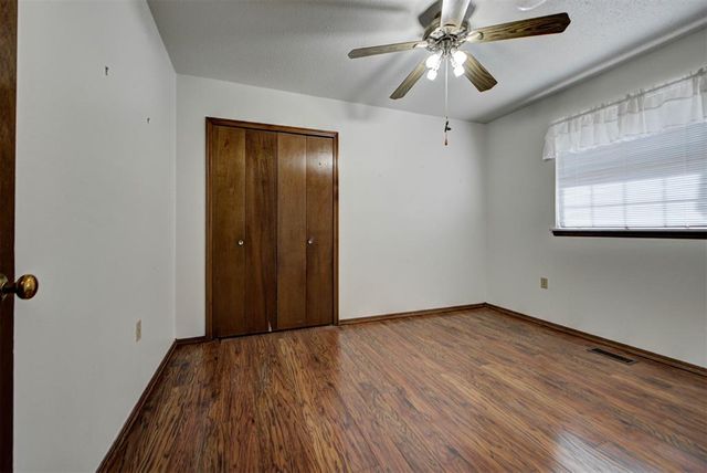 2408 S Jensen Avenue, El Reno, OK 73036