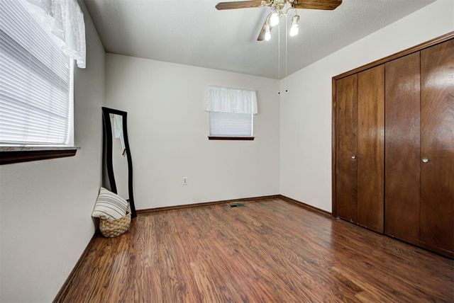 2408 S Jensen Avenue, El Reno, OK 73036
