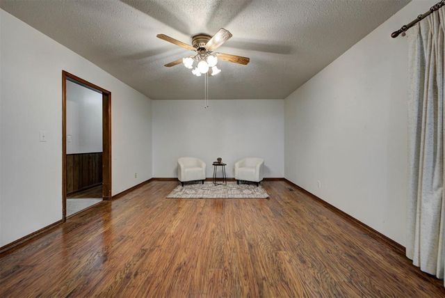 2408 S Jensen Avenue, El Reno, OK 73036