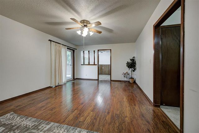 2408 S Jensen Avenue, El Reno, OK 73036
