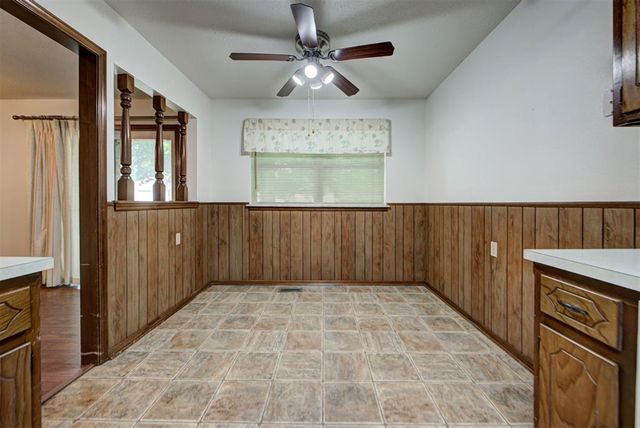 2408 S Jensen Avenue, El Reno, OK 73036