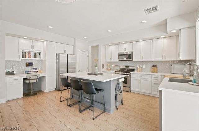 3412 Perching Bird Lane, North Las Vegas, NV 89084