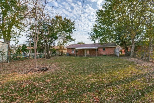 2607 Jonesboro Avenue, Dallas, TX 75228