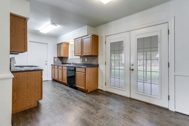 2607 Jonesboro Avenue, Dallas, TX 75228