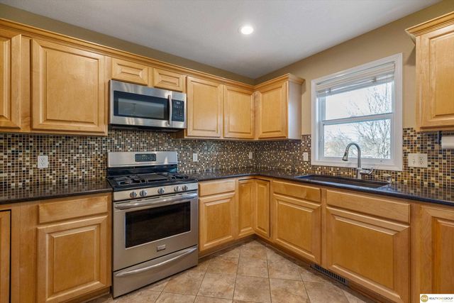 10028 Durkop Street, La Vista, NE 68128