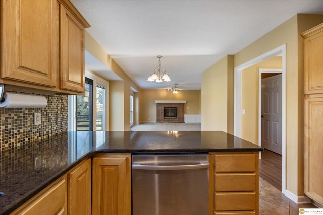 10028 Durkop Street, La Vista, NE 68128