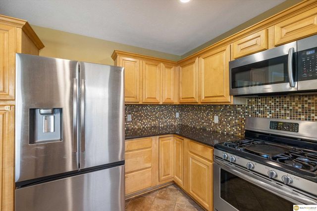 10028 Durkop Street, La Vista, NE 68128