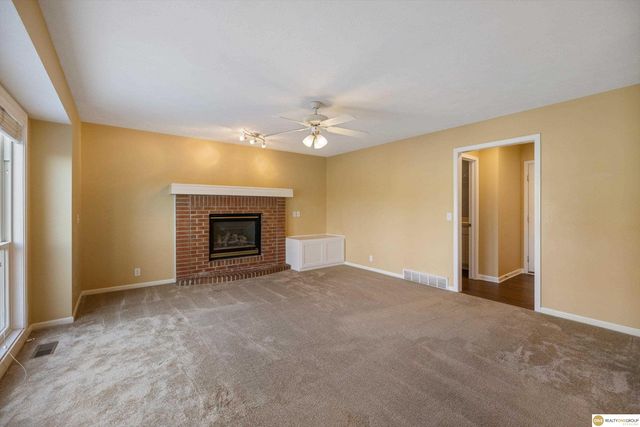 10028 Durkop Street, La Vista, NE 68128