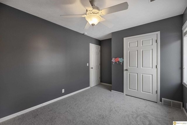 10028 Durkop Street, La Vista, NE 68128