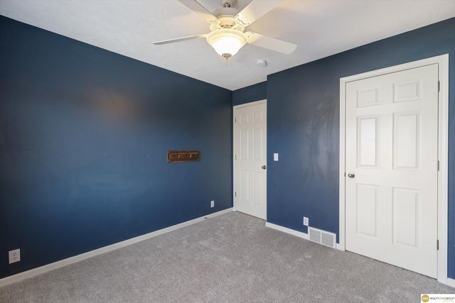 10028 Durkop Street, La Vista, NE 68128