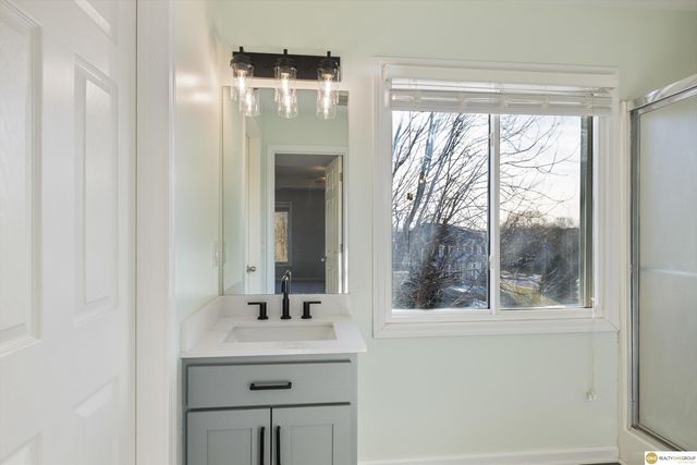 10028 Durkop Street, La Vista, NE 68128