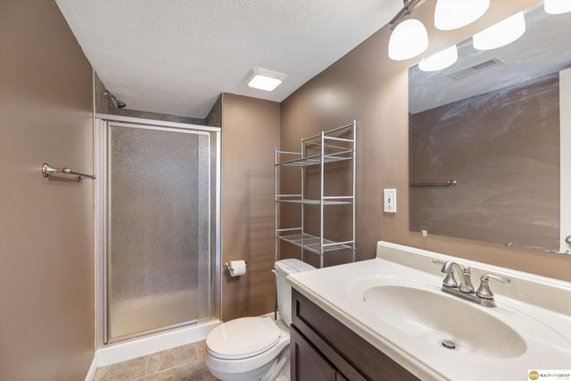 10028 Durkop Street, La Vista, NE 68128