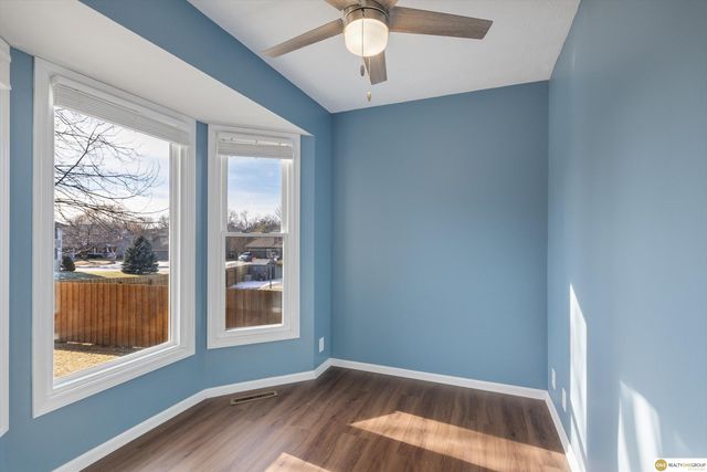 10028 Durkop Street, La Vista, NE 68128