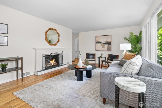 13322 3rd Avenue NE, Seattle, WA 98125