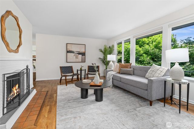 13322 3rd Avenue NE, Seattle, WA 98125