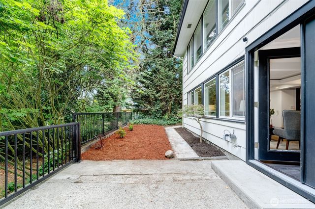 13322 3rd Avenue NE, Seattle, WA 98125