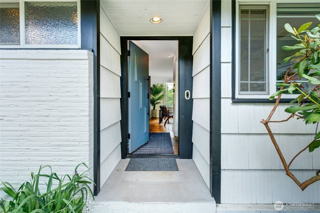 13322 3rd Avenue NE, Seattle, WA 98125