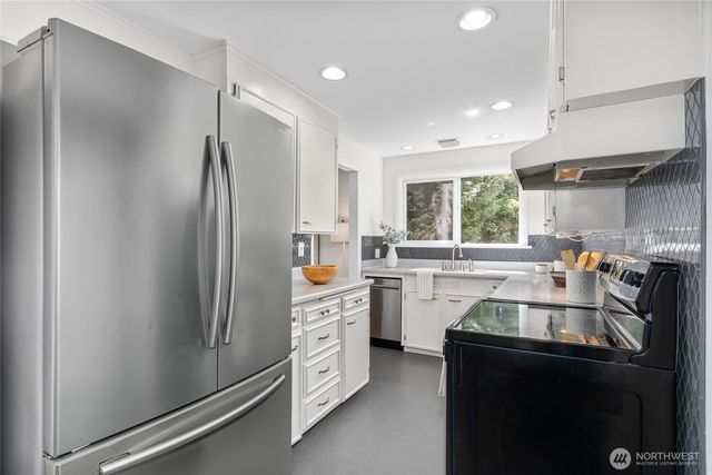 13322 3rd Avenue NE, Seattle, WA 98125