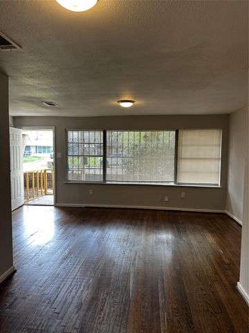 5831 Lyndhurst Drive, Houston, TX 77033