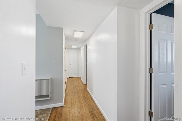 28816 Groveland Street, Madison Heights, MI 48071