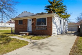 28816 Groveland Street, Madison Heights, MI 48071