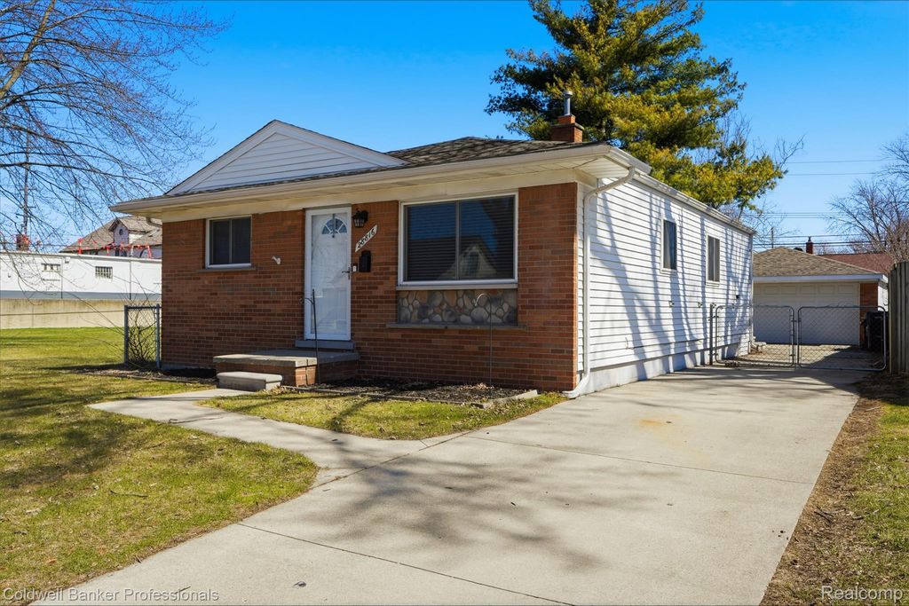 28816 Groveland Street, Madison Heights, MI 48071