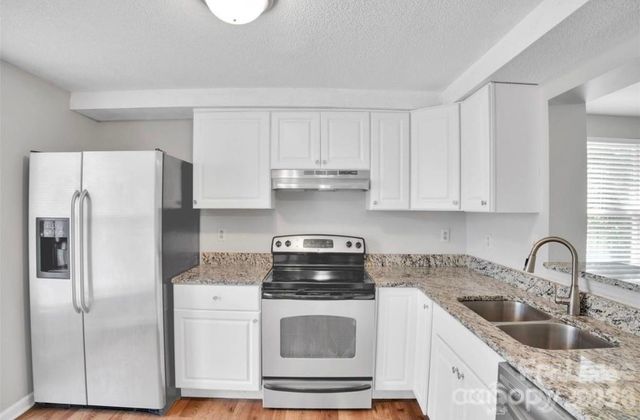 9728 Old Gate Drive, Matthews, NC 28105