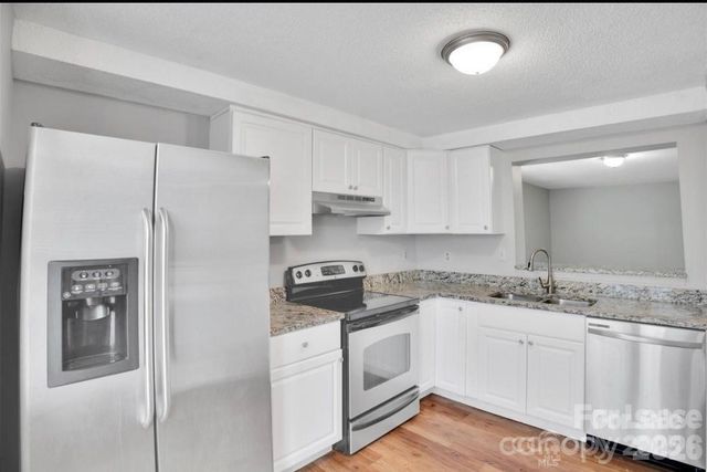 9728 Old Gate Drive, Matthews, NC 28105