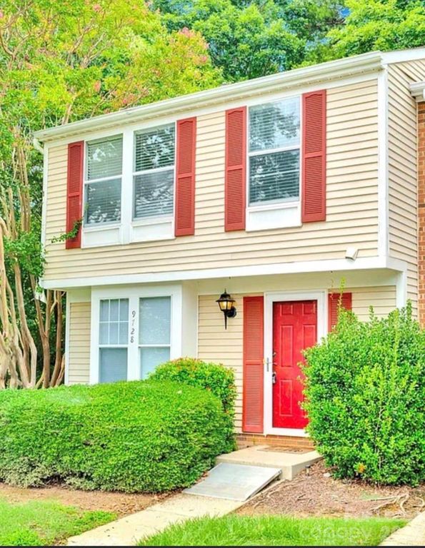 9728 Old Gate Drive, Matthews, NC 28105