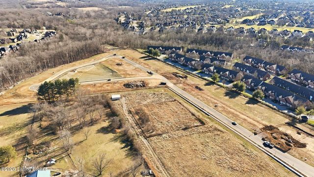 24 Littlecote Ln, Louisville, KY 40245