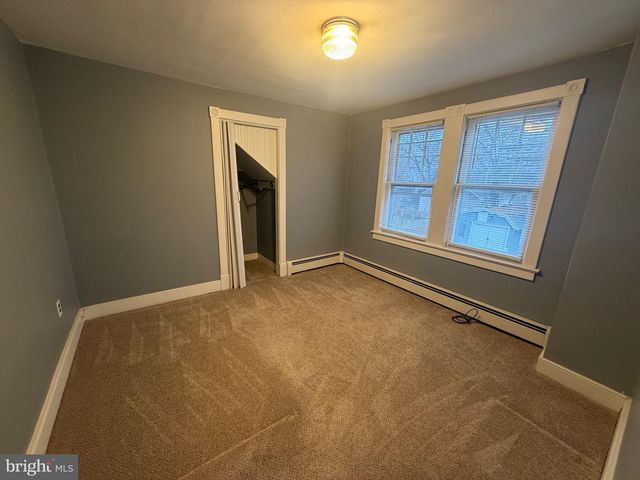 327 E PLEASANT ST, Hammonton, NJ 08037