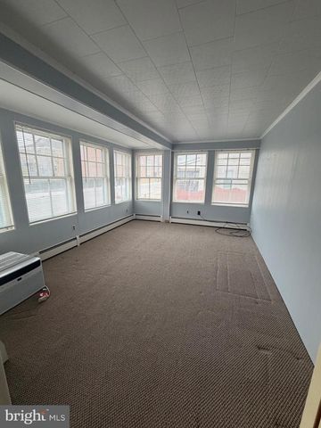 327 E PLEASANT ST, Hammonton, NJ 08037