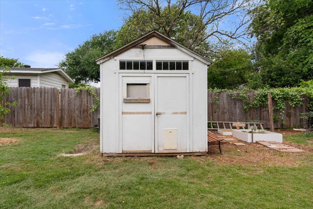 1101 Eric Avenue, Arlington, TX 76012